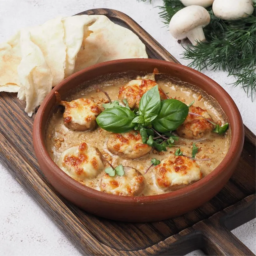 ШАМПИНЬОНЫ ЗАПЕЧЕННЫЕ С СЫРОМ СУЛУГУНИ