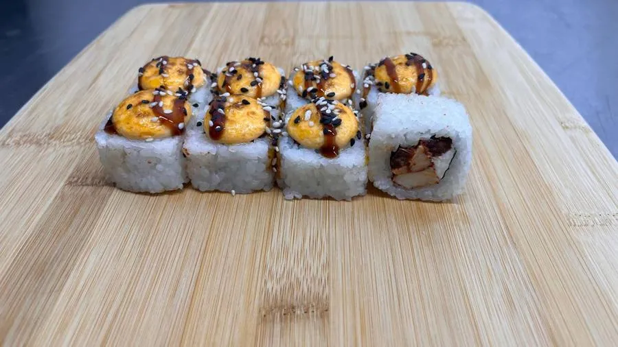 ОСТРЫЙ РОЛЛ С КУРИЦЕЙ