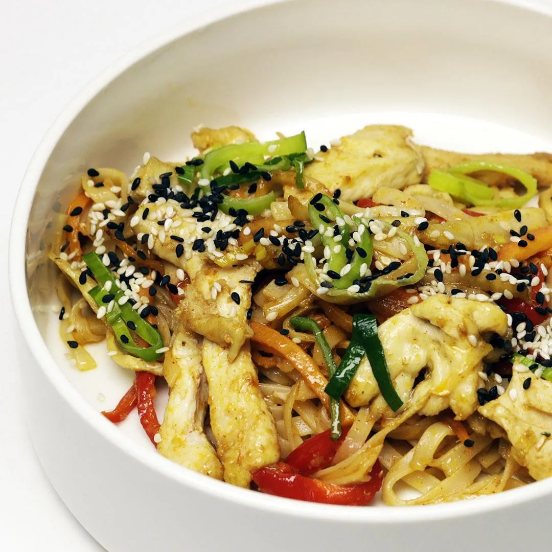 АКЦИЯ выгодная пара WOK С КУРИНЫМ ФИЛЕ 2 шт