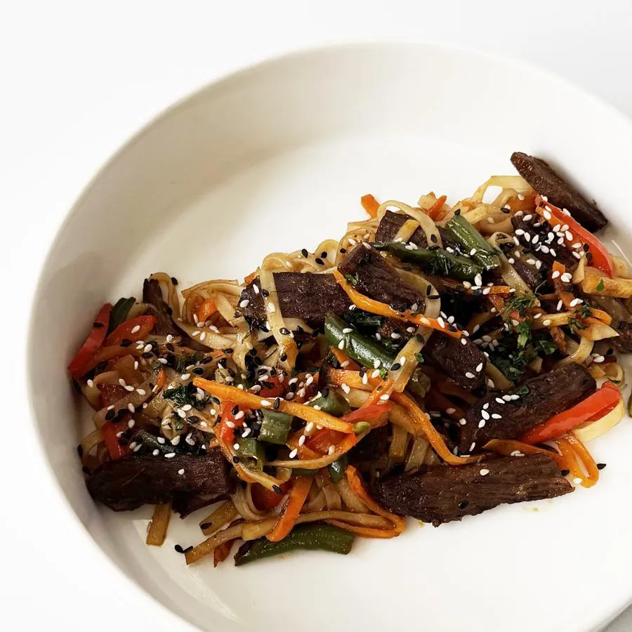 WOK С ГОВЯДИНОЙ